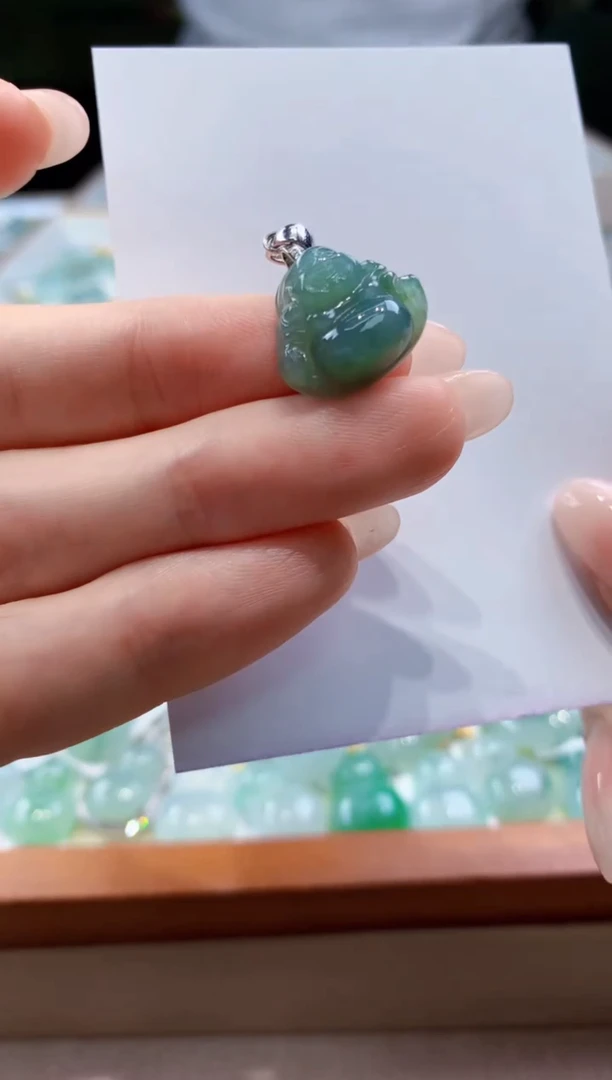 翡翠未镶嵌颈饰天然A货翡翠挂件