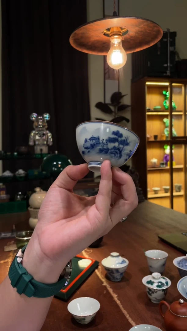 包铜青花山水杯...