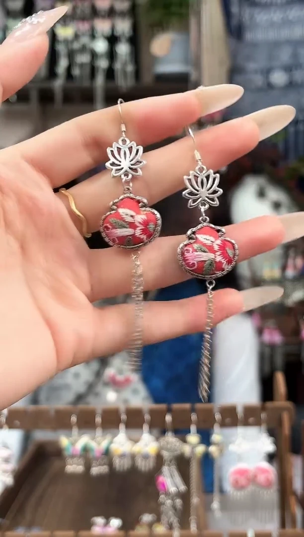 织绣民族风非遗老绣饰品678*