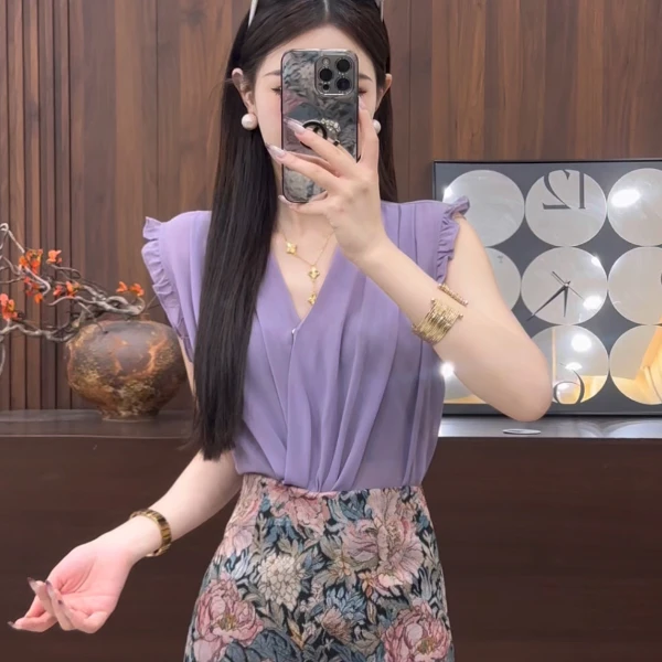 璐璐定制--2025夏季新款法式轻奢交叉V领网纱修身显气质别致上衣