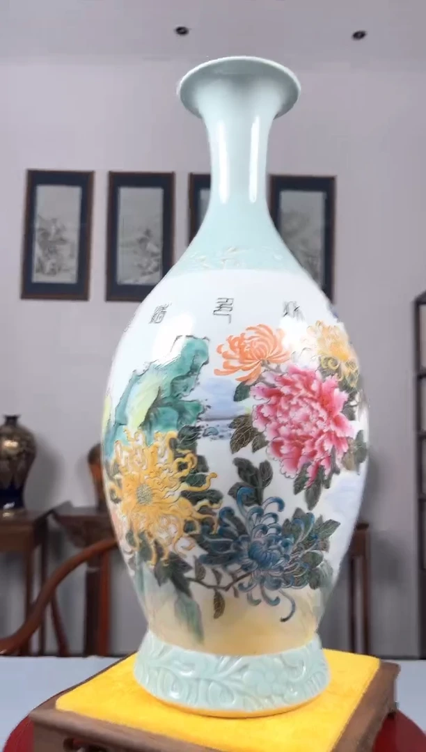 摆件B19-21  粉彩花纹瓶