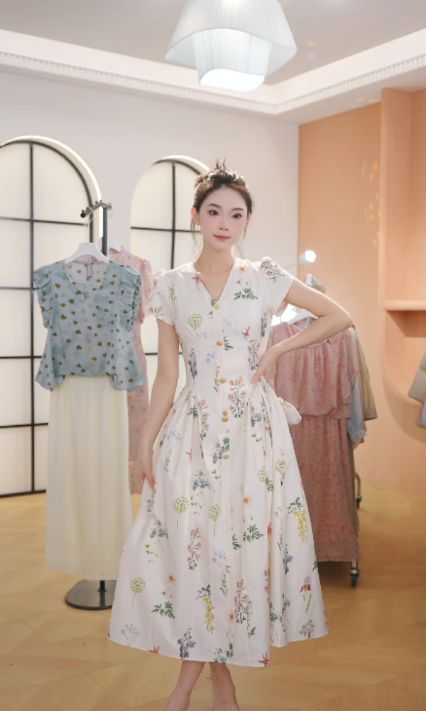 M1718 夏季25年新款高档洋气新中式收腰显瘦气质妈妈连衣裙女时尚