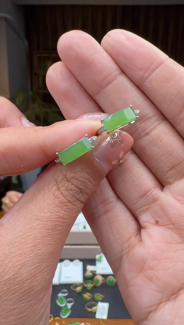 【闪购商品】和田玉9818K金镶嵌2.4李玲多样性发货