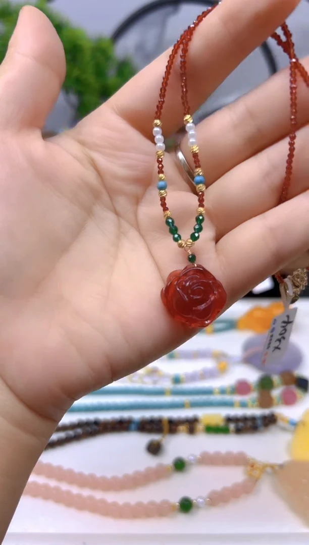 未镶嵌颈饰血珀X304