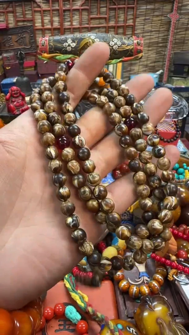 【闪购商品】琥珀裸石未镶嵌推荐好物如图所示