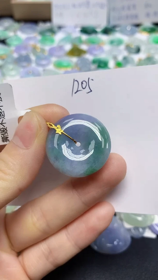 翡翠18K金镶嵌颈饰天然缅甸翡翠A货