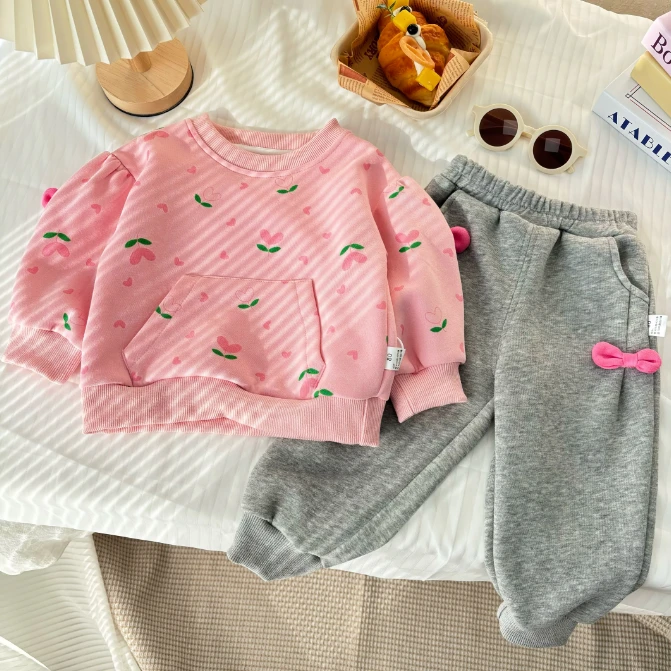 2025年春秋款女套装韩版爱心花小童运动长袖女宝套装H-N-C22