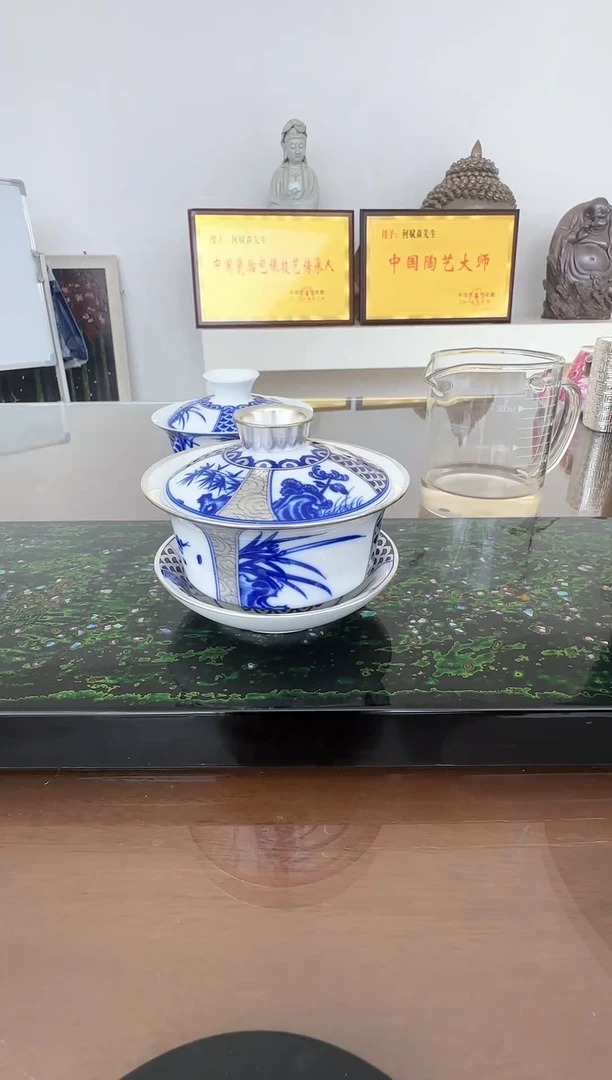 何赋森甄选——青花四君子三才盖碗
