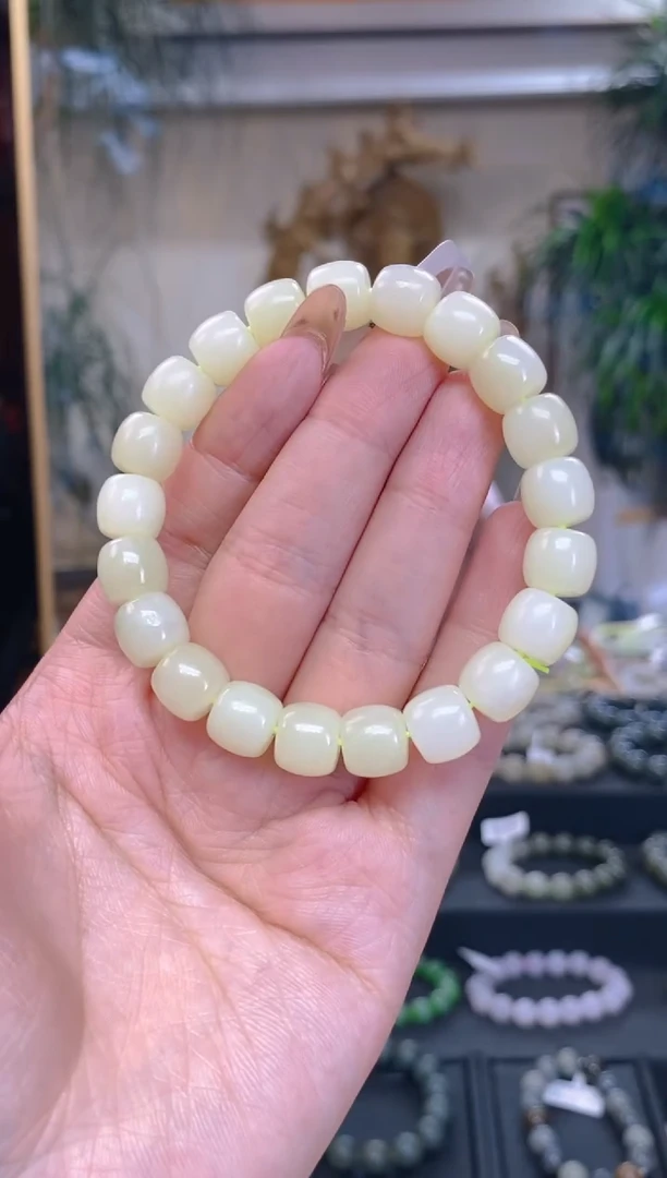 未镶嵌手串和田玉卡10