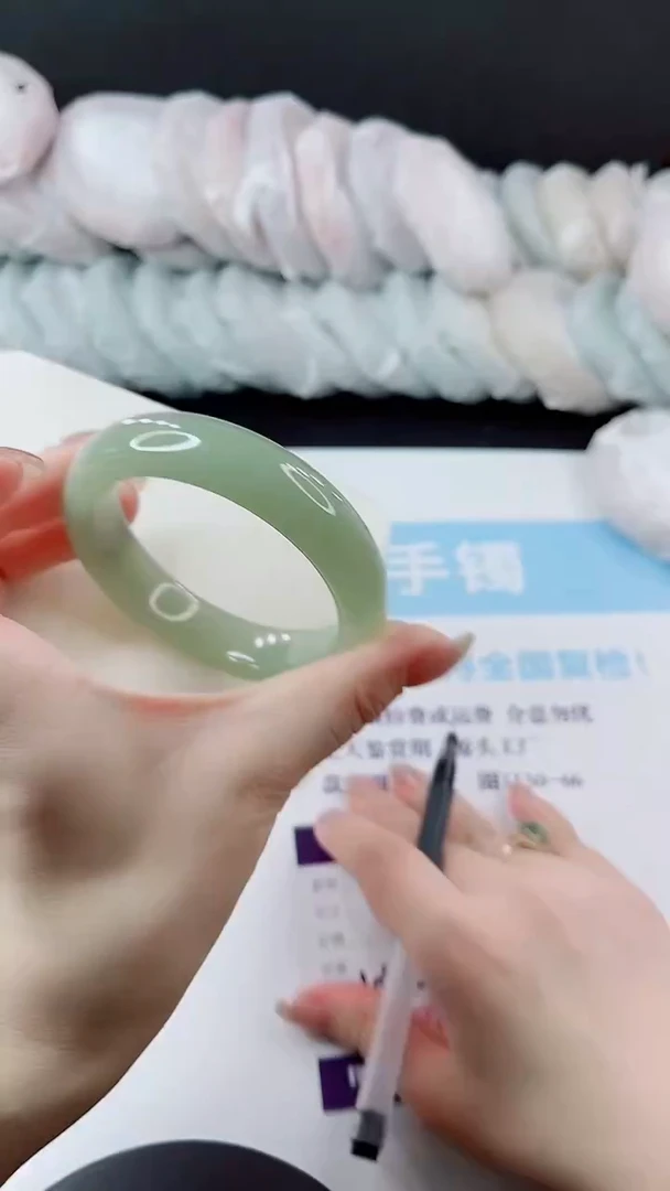 未镶嵌手镯石英质玉多样性发货V170