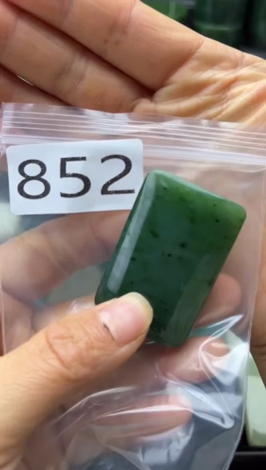 未镶嵌和田玉珠宝半成品牌子