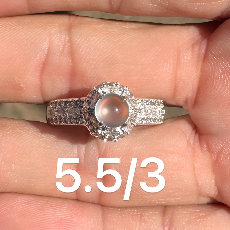 0130(小哪吒在源头)冰玻翡翠正圆白冰戒面干净饱满杠味荧光足M25