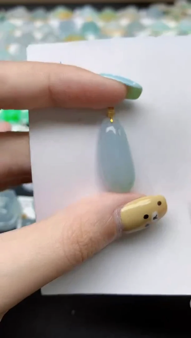 翡翠18K金镶嵌颈饰 天然翡翠A货