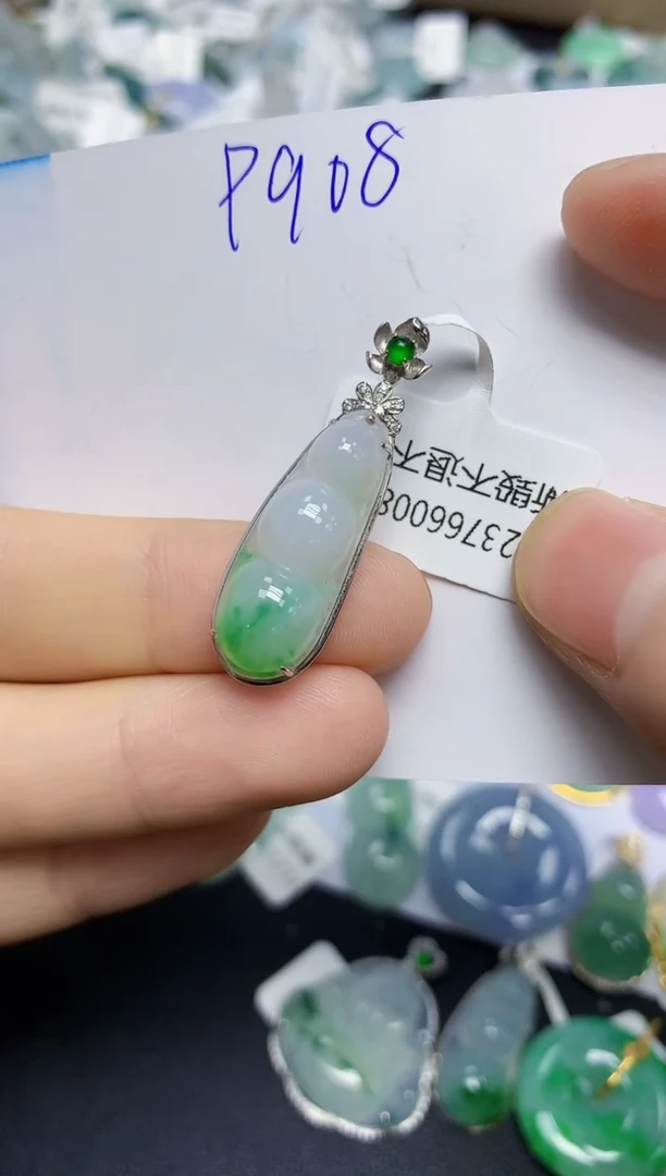 颈饰18K金镶嵌翡翠天然缅甸翡翠A货翡翠百元以上9元证书费自理