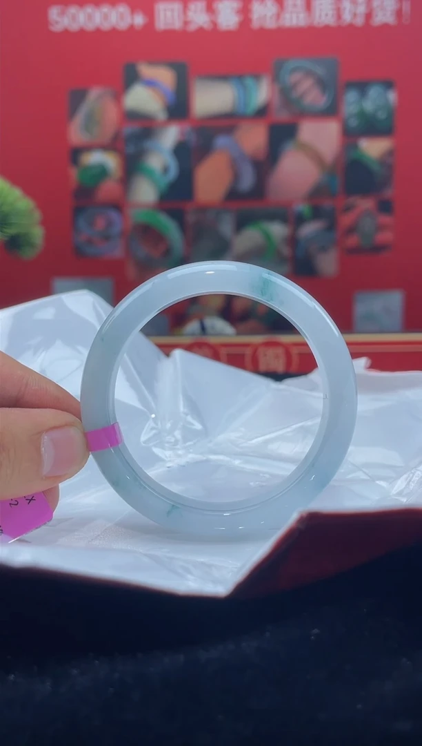 翡翠手镯未镶嵌手镯7