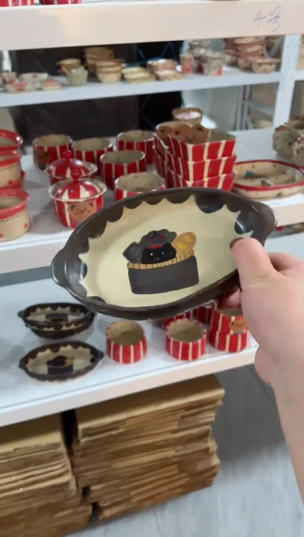 【闪购商品】巧克力猫咪盘高温瓷器