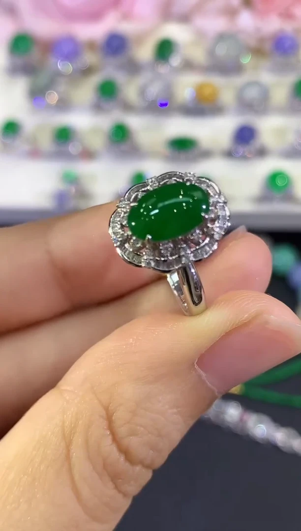 18K金镶嵌戒指翡翠B163