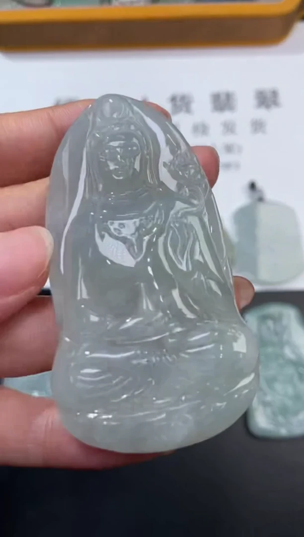 未镶嵌挂件翡翠37014 1 多人