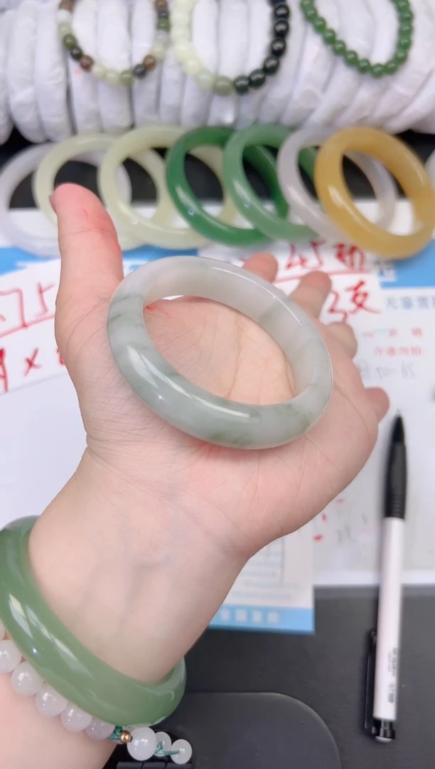石英质玉手镯未镶嵌267-53.4