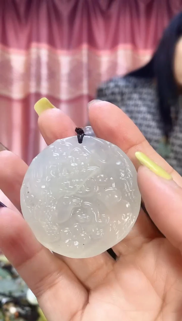 未镶嵌岫玉吊坠