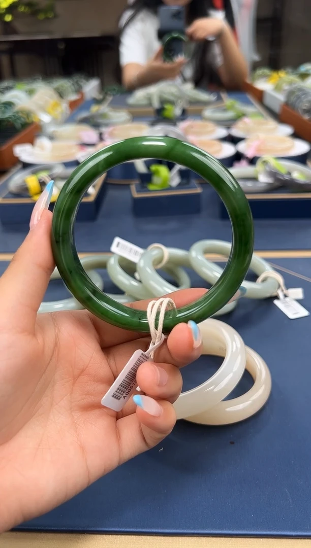 和田玉手镯未镶嵌A0051-62