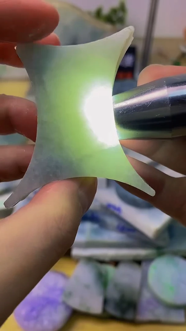 翡翠裸石天然A货缅甸翡翠高品质边角料338