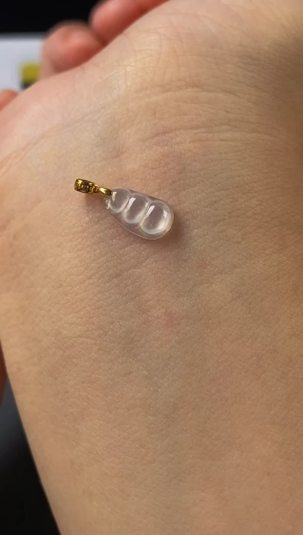 翡翠18K金镶嵌颈饰天然A货翡翠