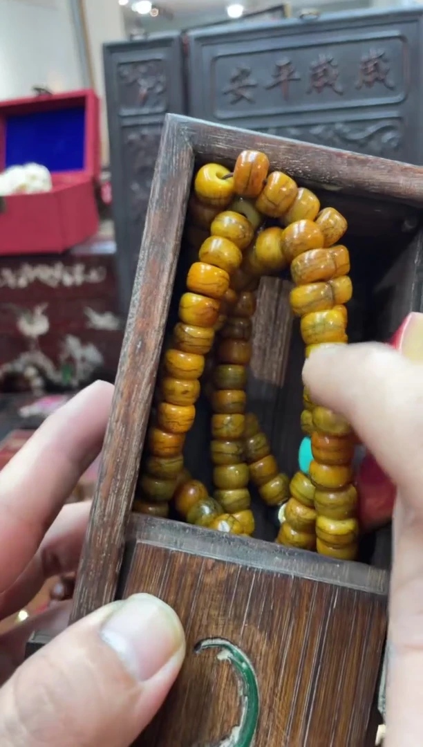 【闪购商品】木12345手串带花梨木机关盒