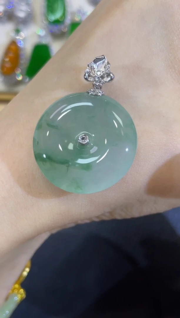 吊坠(不含链)18K金镶嵌翡翠54