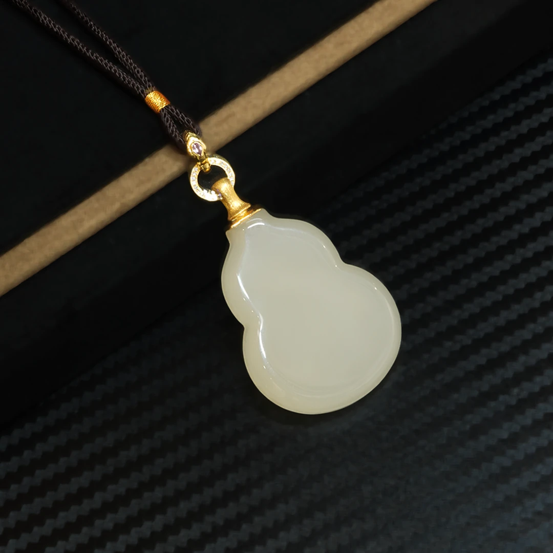 藕粉和田玉葫芦18k