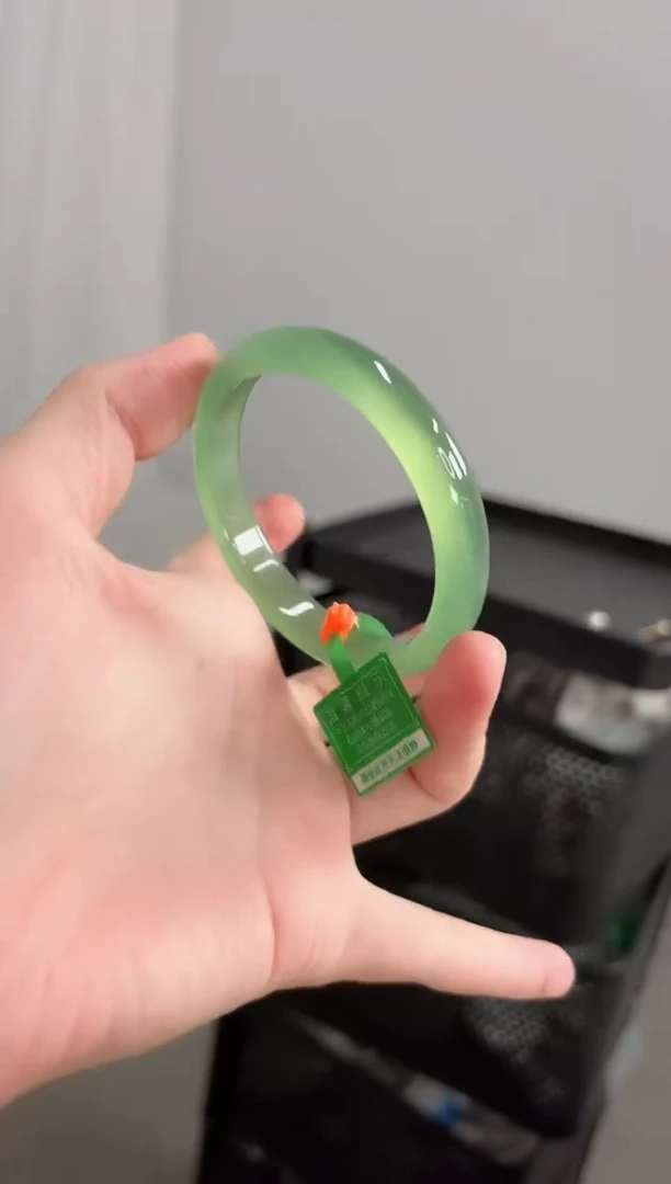 玛瑙/玉髓手镯未镶嵌55圈