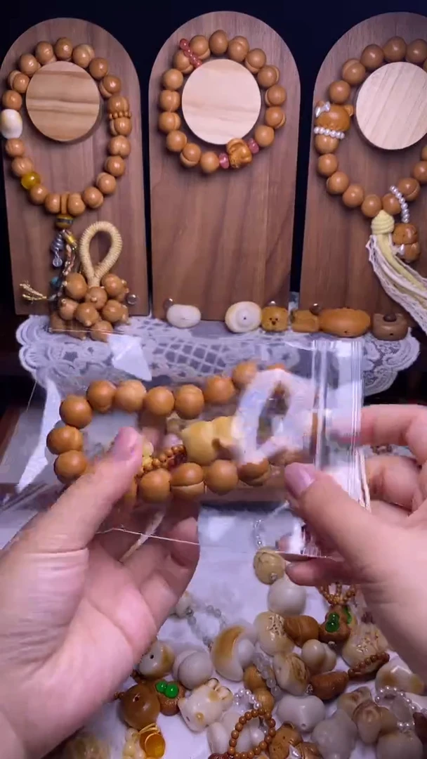 吊坠猴头核桃南*.全品光面原皮泡芙黄跑环悟道猫吊坠新绿流苏