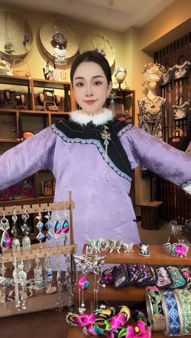 刺绣非遗刺绣民族风苗服