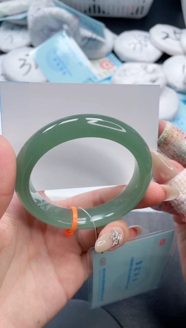 【闪购商品】石英质玉手镯未镶嵌3-V173-56