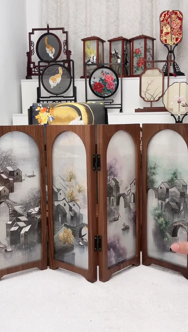 扇子苏绣作品手工摆台