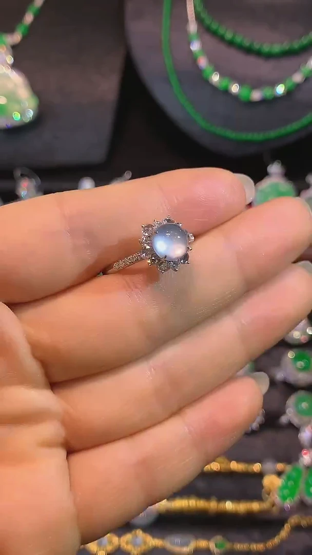 18K金镶嵌戒指翡翠缅甸翡翠18k金镶嵌