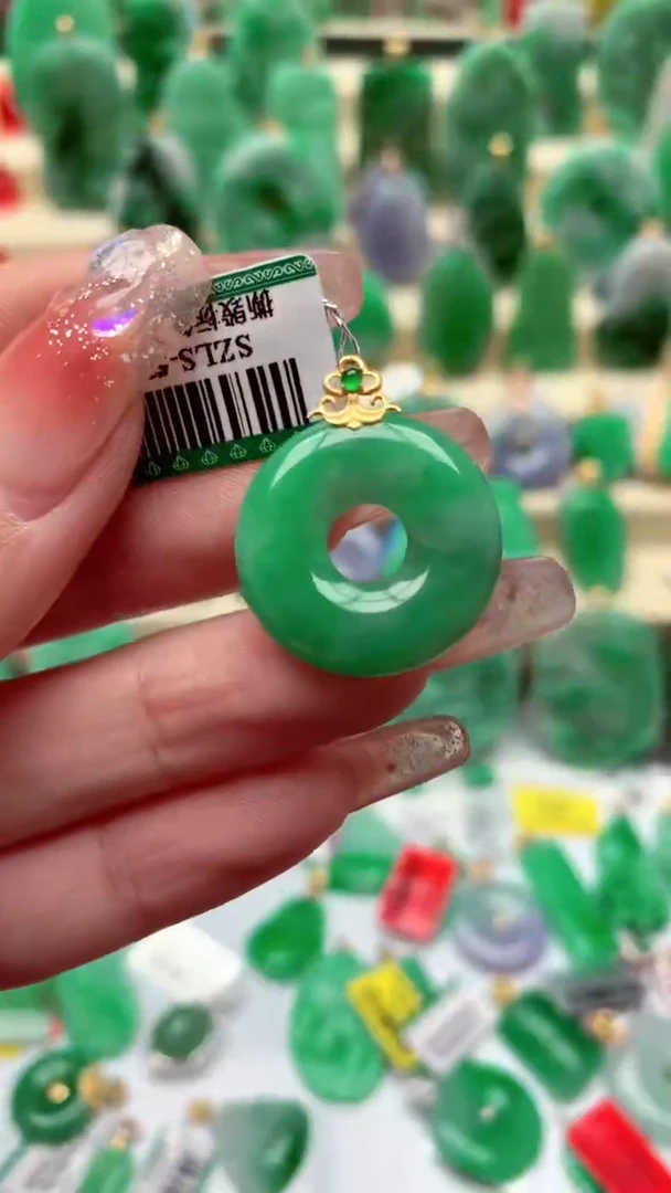 【闪购商品】翡翠颈饰18K金镶嵌挂件