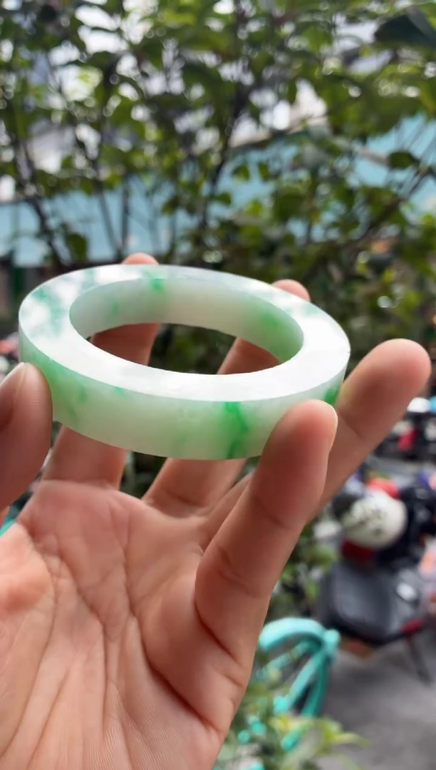 未镶嵌手镯定制翡翠参考价大万定金一万