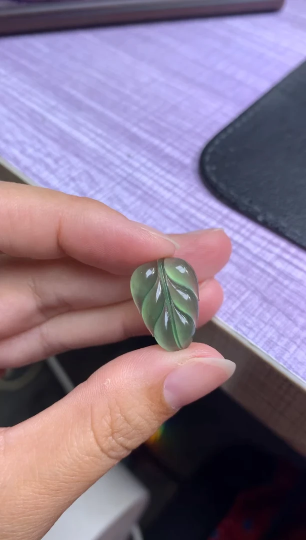 未镶嵌定制翡翠毛货