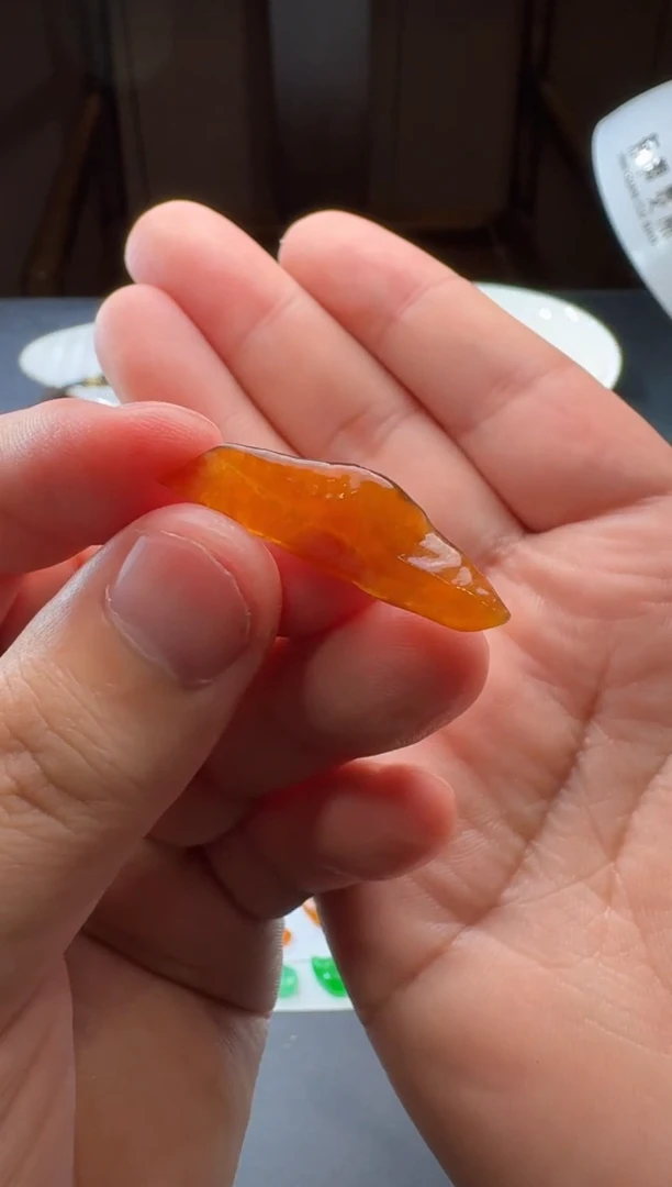 定制翡翠未镶嵌高冰红翡裸石材料