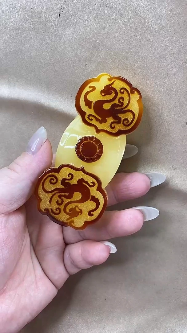 琥珀颈饰未镶嵌吊坠