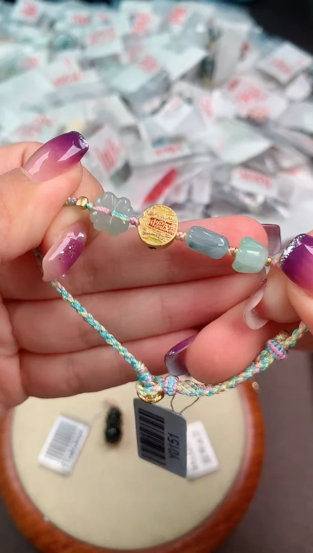 翡翠挂件未镶嵌一