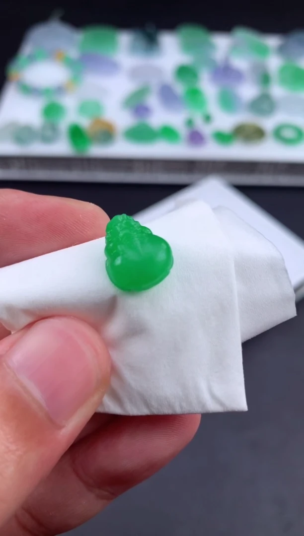 定制翡翠未镶嵌翡翠