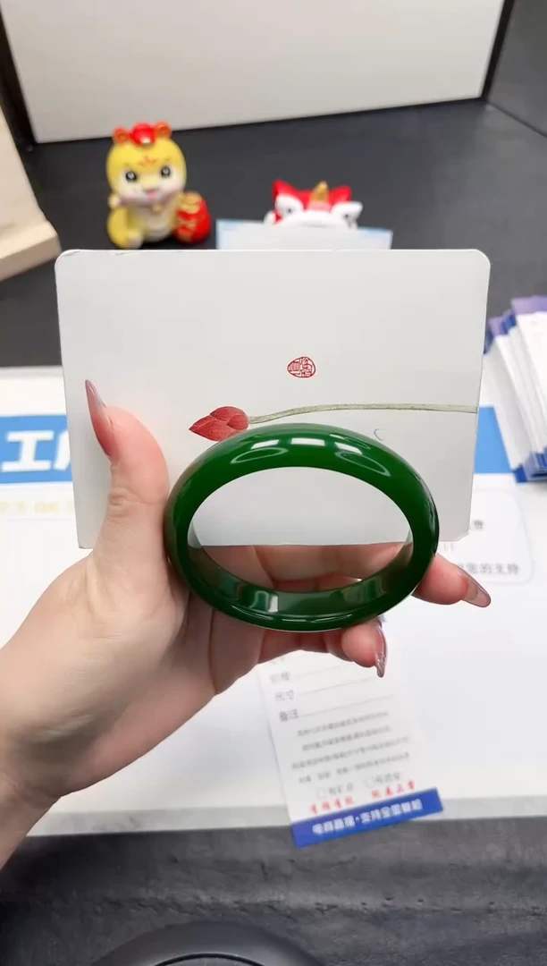 【闪购商品】石英质玉手镯未镶嵌61-60