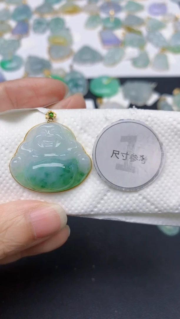 翡翠18K金镶嵌颈饰天然缅甸A货翡翠