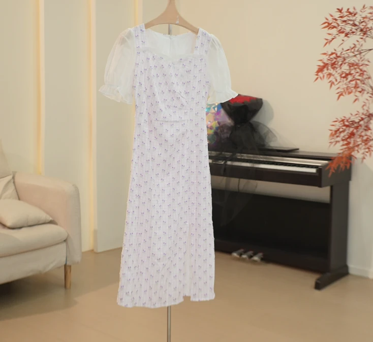 C220 ML系列温柔少女风郁金香碎花方领连衣裙