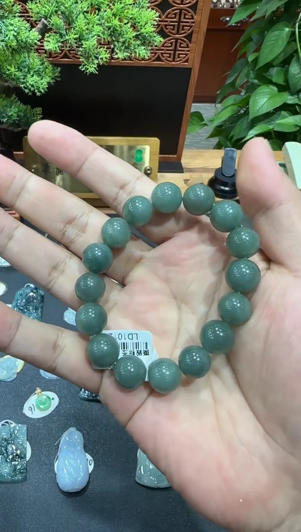 未镶嵌挂件翡翠A货翡翠多样性一件