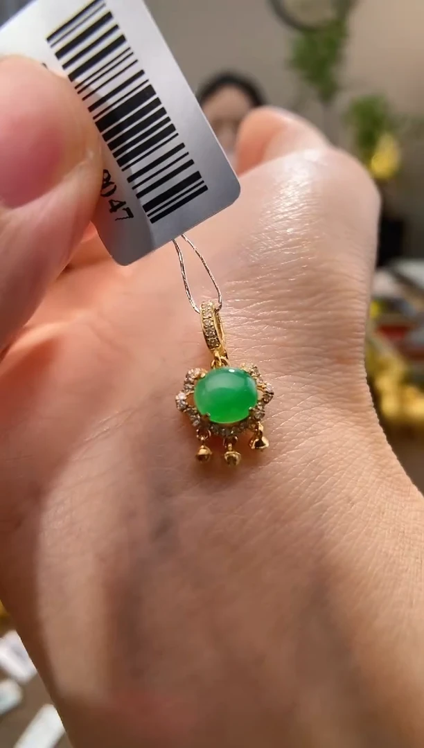 翡翠18K金镶嵌吊坠(不含链)蛋面