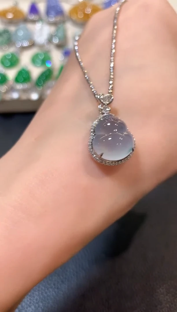 翡翠18K金镶嵌吊坠(不含链)m13