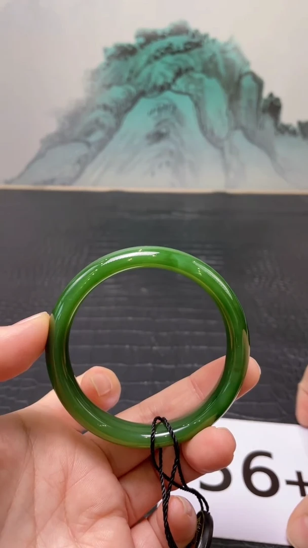 未镶嵌手镯和田玉（碧玉）c***_56+